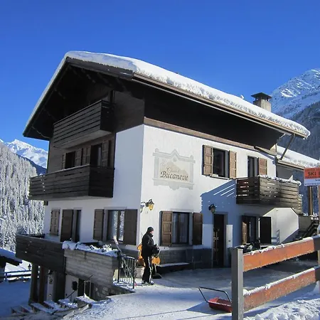 Aparthotel Bucaneve *