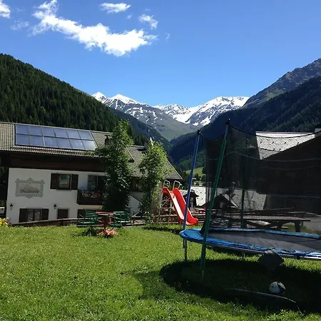 Aparthotel Bucaneve *