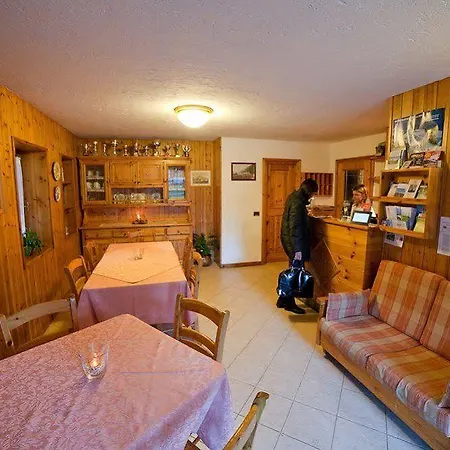 布坎内维木屋